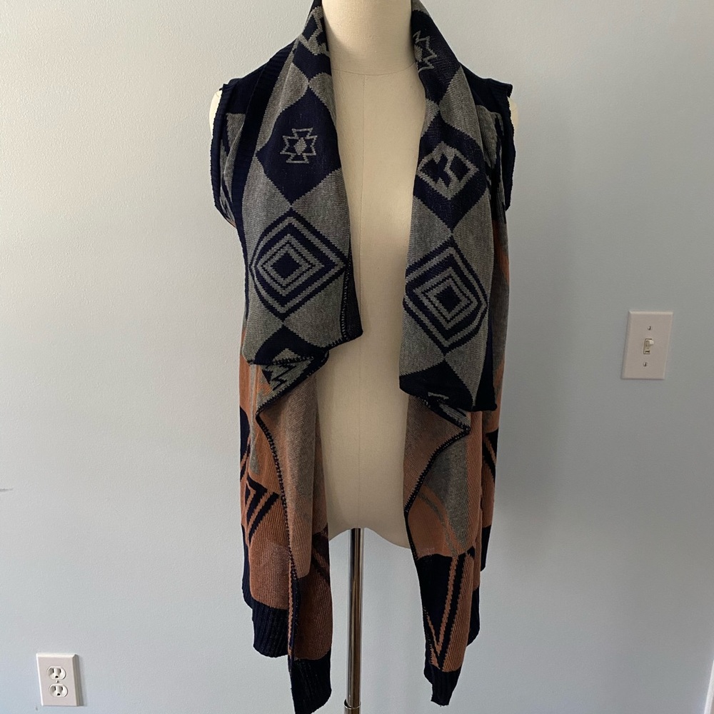 Sleeveless cardigan